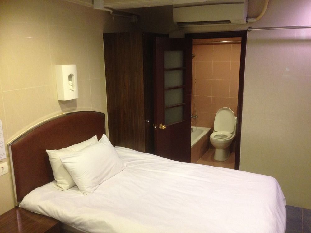 Kowloon Youth Village Tsim Sha Tsui 九龙青年公寓 Hongkong Zewnętrze zdjęcie